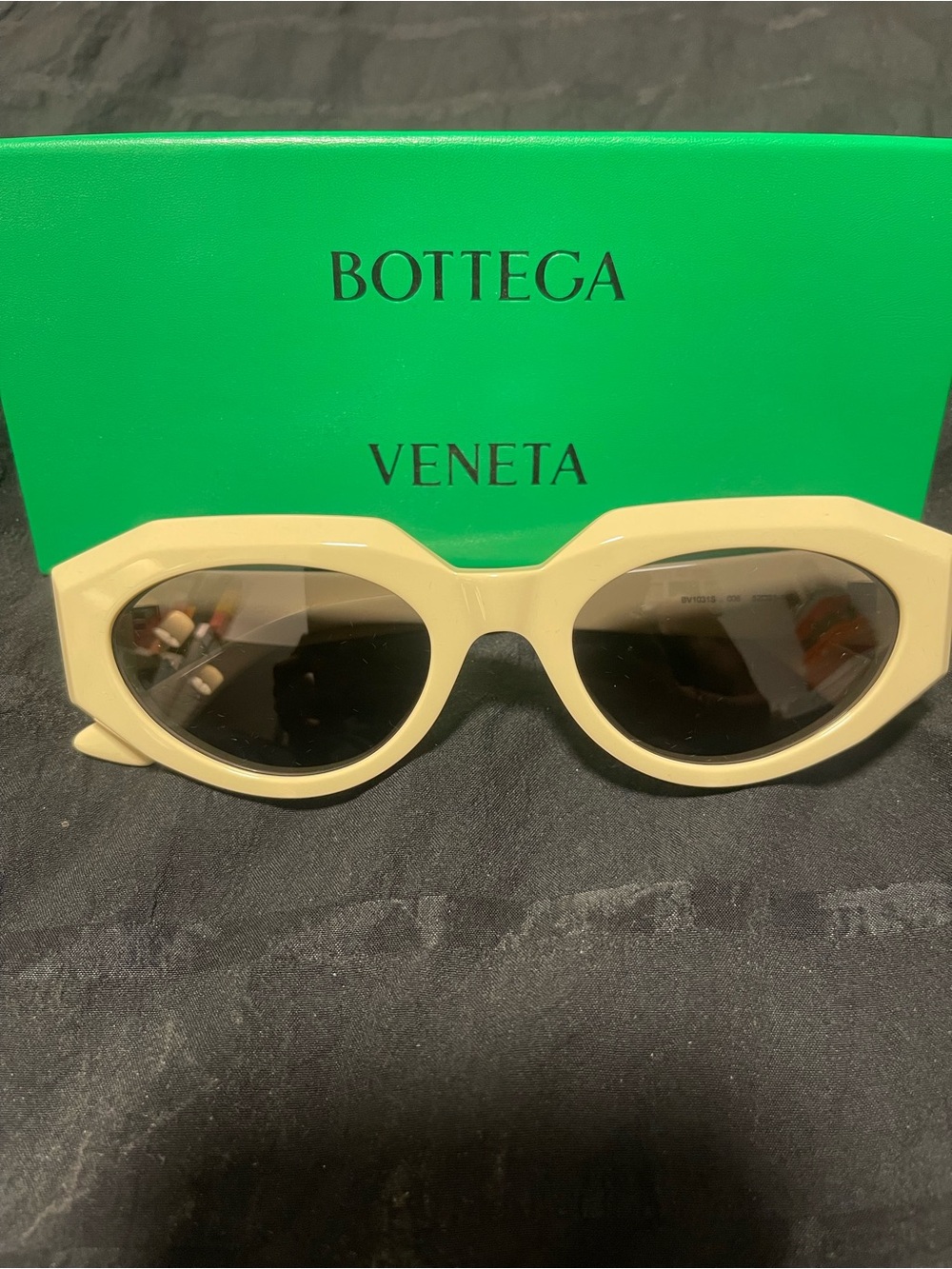 Bottega Veneta Cream Oval-Edge Sunglasses with Dark Lenses